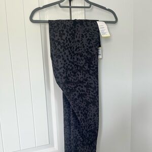 New with tags- Old Navy Powersoft leggings